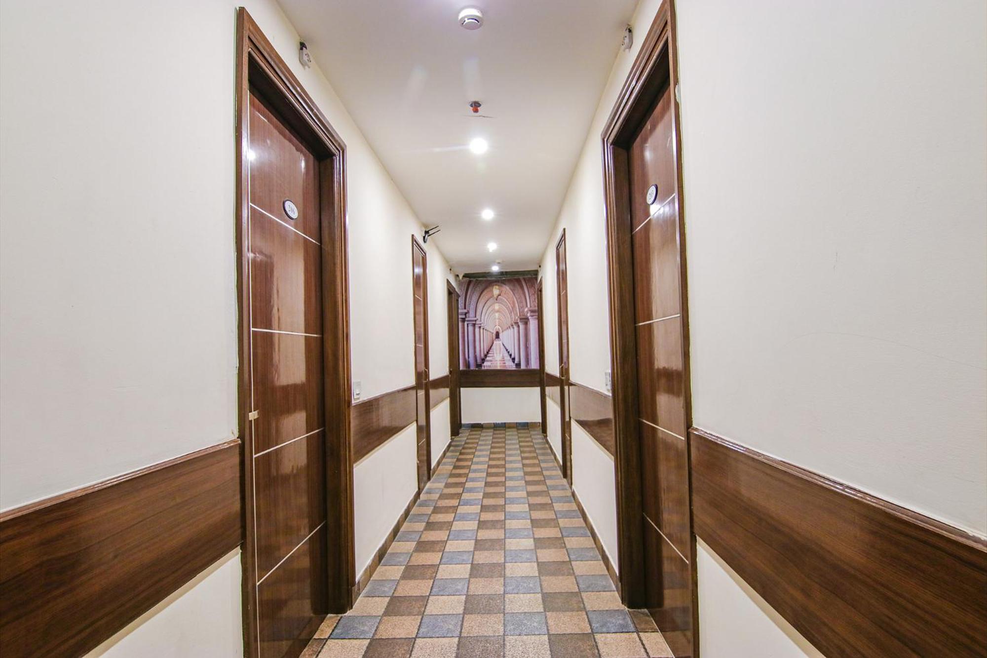 Fabhotel Lime Wood Mohali Bagian luar foto