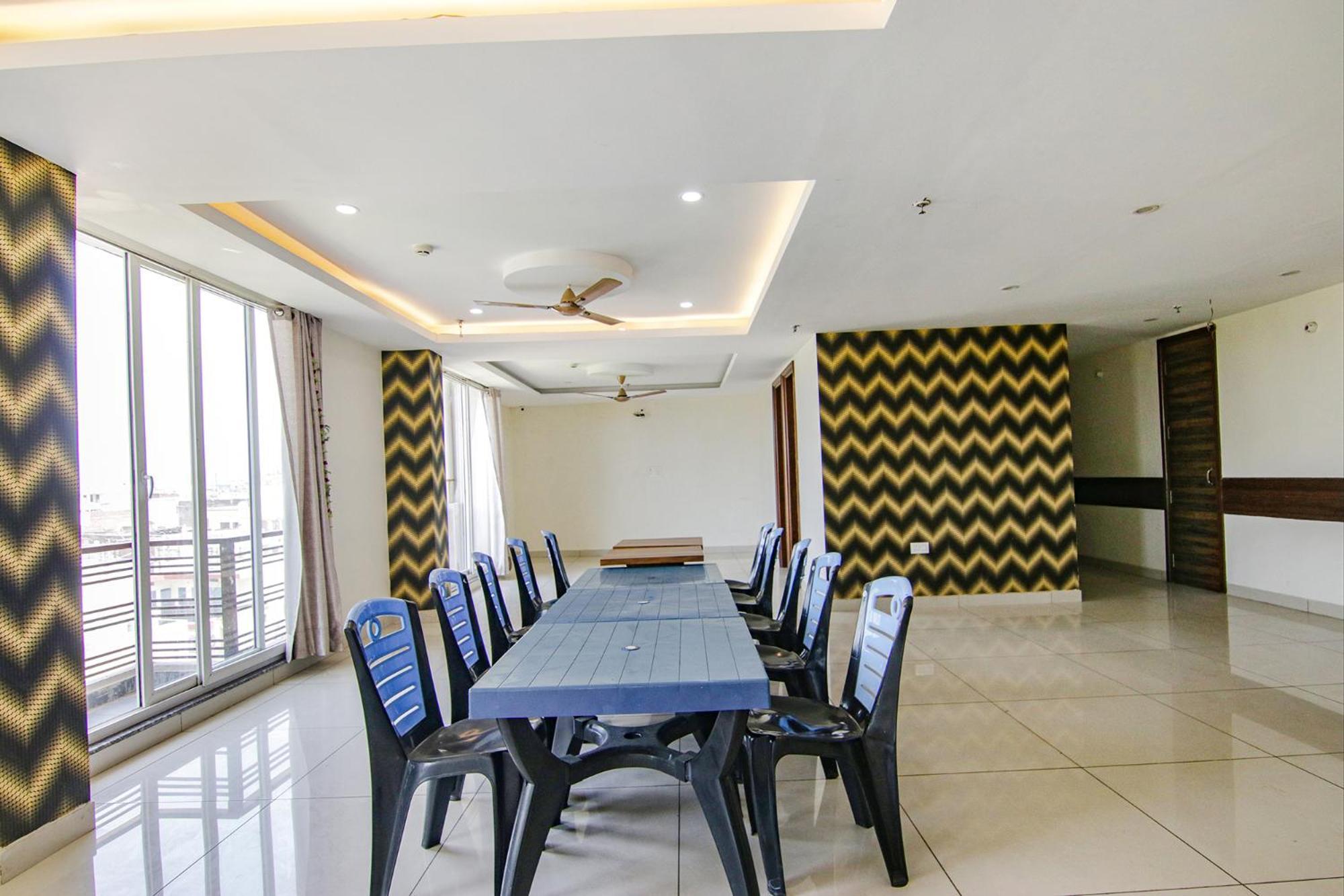 Fabhotel Lime Wood Mohali Bagian luar foto
