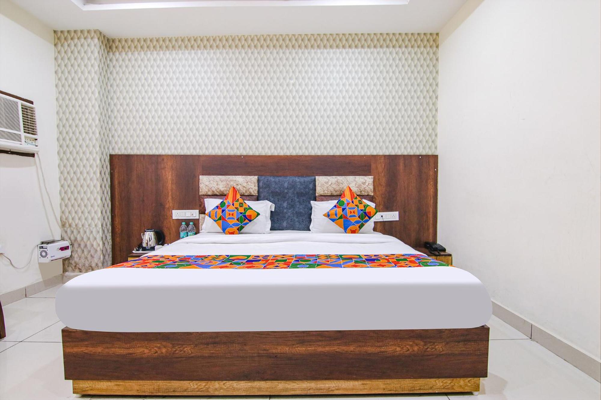 Fabhotel Lime Wood Mohali Bagian luar foto